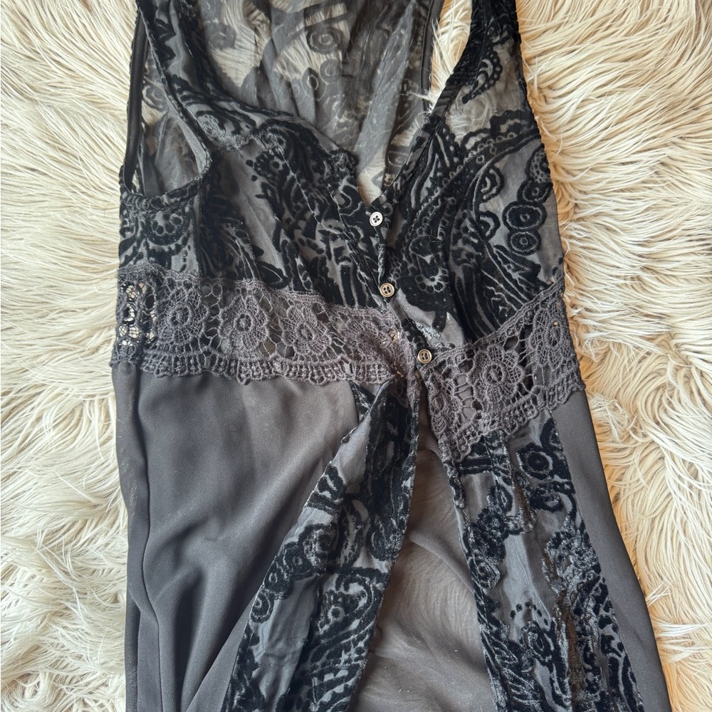 Elegant Black and Gray Lace Kimono